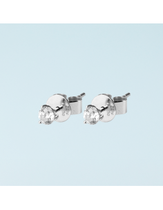 Round Solitaire Studs